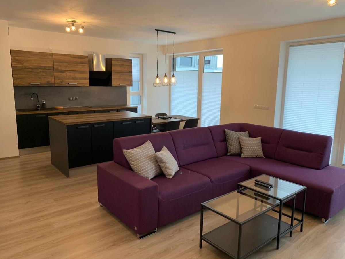 Apartman Na Plachte Hradec Králové Kültér fotó