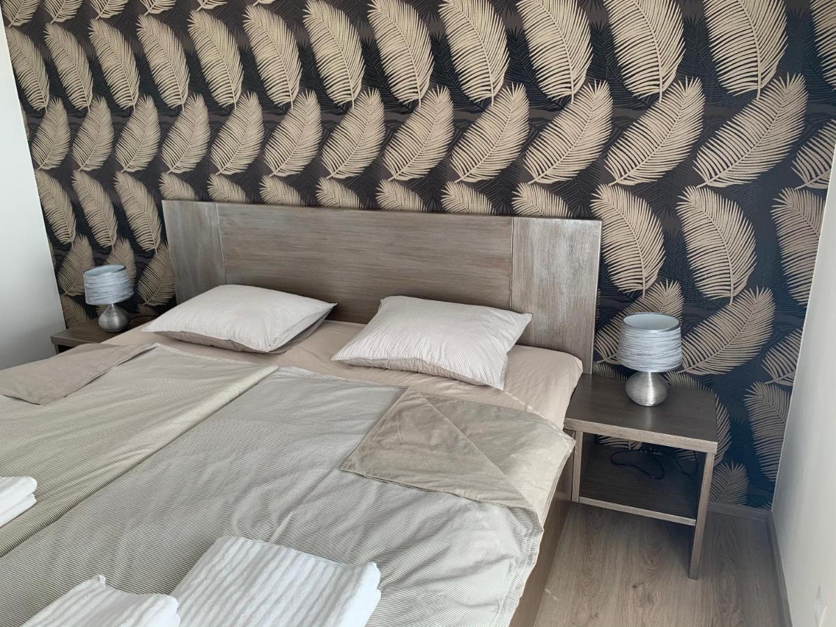 Apartman Na Plachte Hradec Králové Kültér fotó