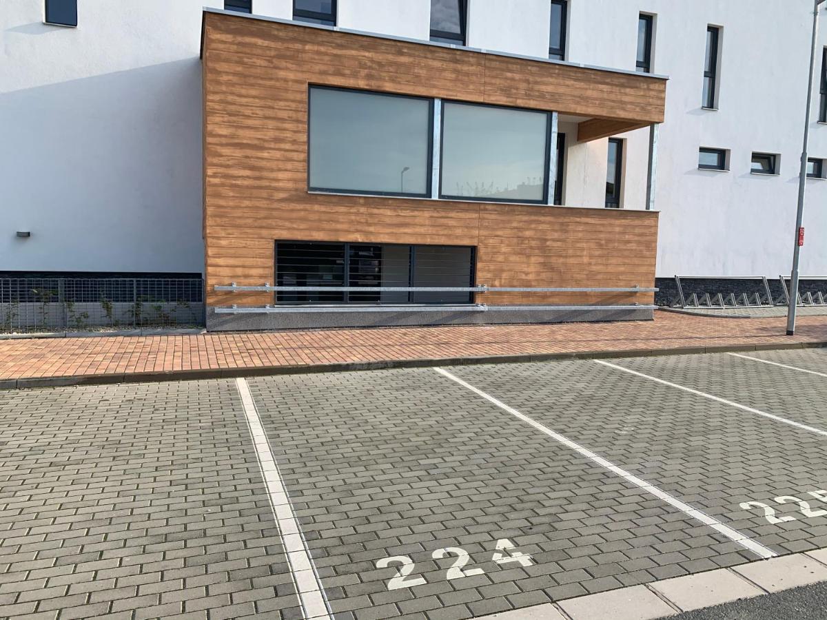Apartman Na Plachte Hradec Králové Kültér fotó